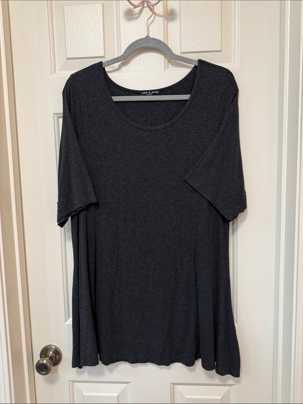 Cable & Gauge Charcoal Scoop Neck Short Sleeve Tee